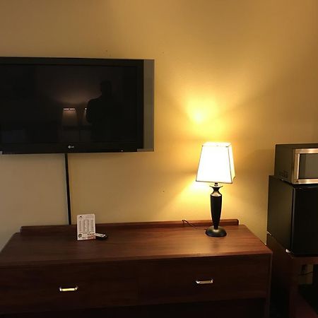 Travelodge By Wyndham Tacoma Near Mcchord Afb Εξωτερικό φωτογραφία