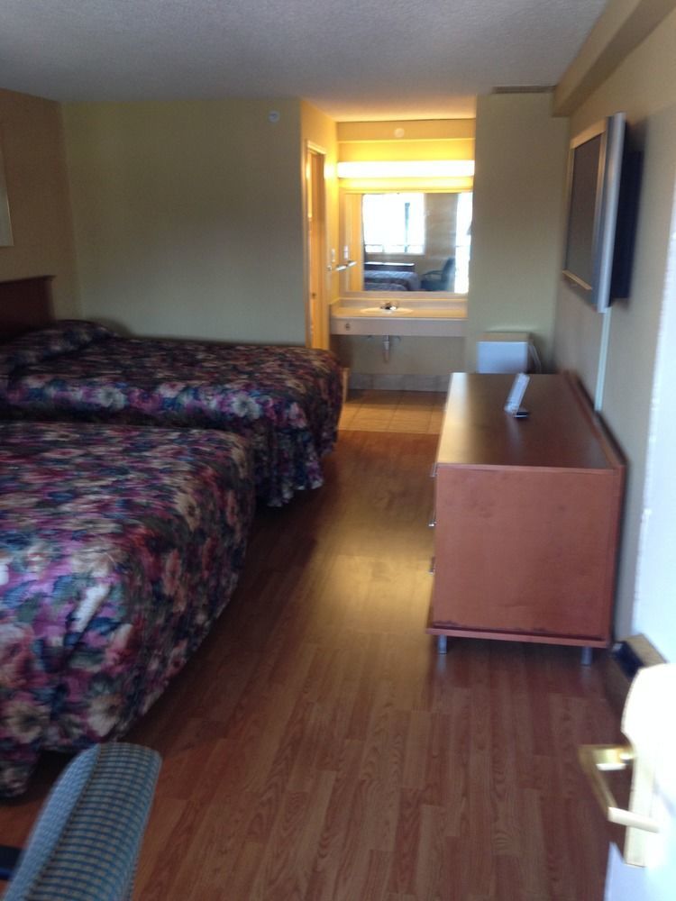 Travelodge By Wyndham Tacoma Near Mcchord Afb Εξωτερικό φωτογραφία