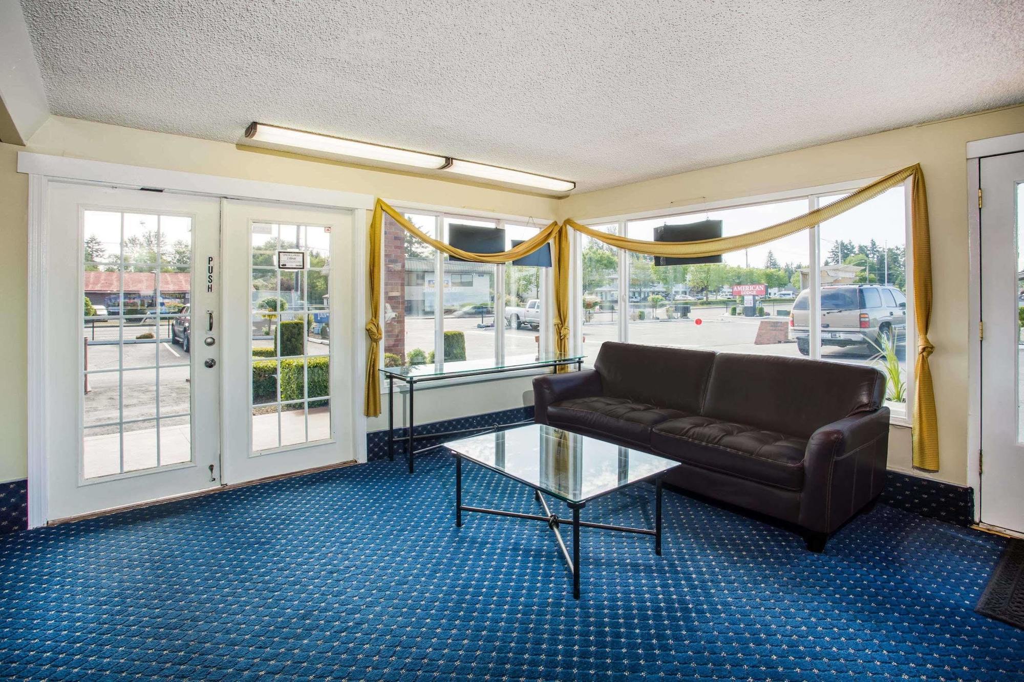 Travelodge By Wyndham Tacoma Near Mcchord Afb Εξωτερικό φωτογραφία